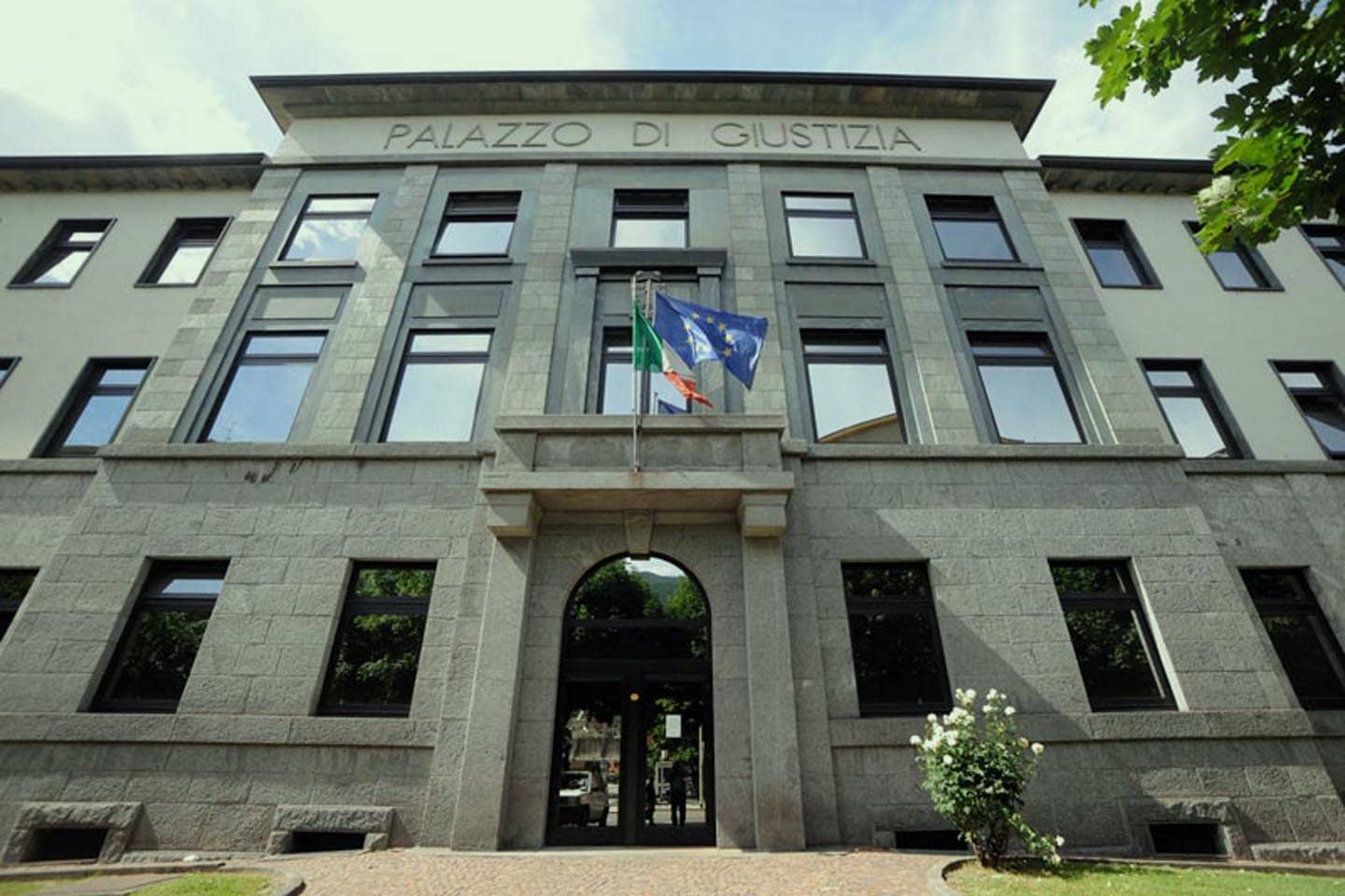 servizio-traduzioni-giurate-professionali-certificate-apostille-Tergeste-Sondrio